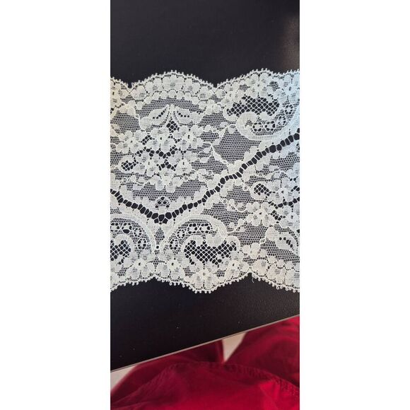 Lace, Vintage Pale Green 5" x 1 1/3 yd - Picture 1 of 3